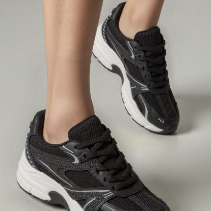 Sportschuhe model 210244 Inello  (40)