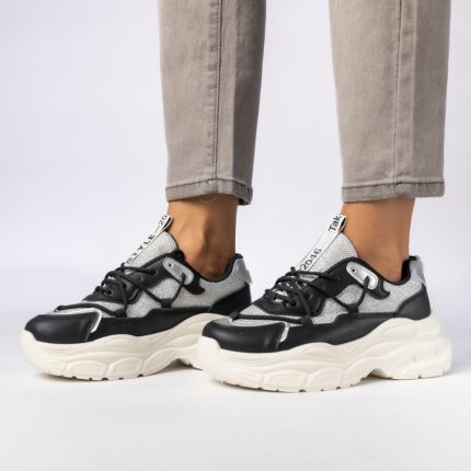 Sportschuhe model 210599 Inello  (40)