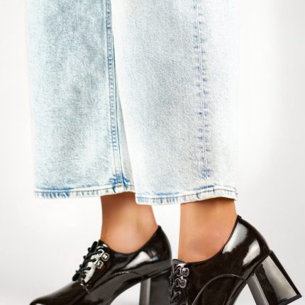 Schuhe mit Absatz - Größe 39
