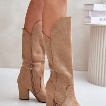 Stiefel mit Absätzen - Größe 37