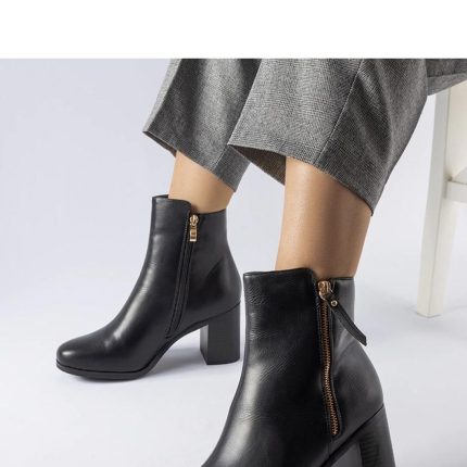 Stiefeletten mit Absatz Model 205097 Solea - Größe 39