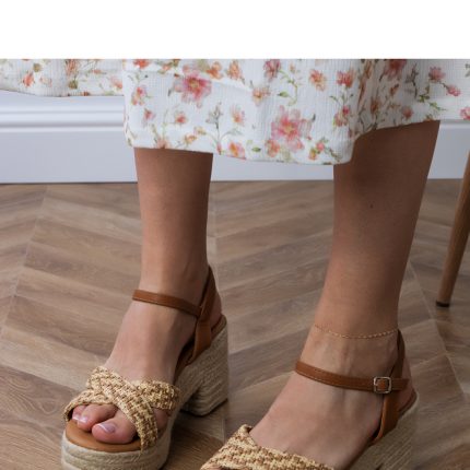 Sandalen mit Absatz - Größe 39