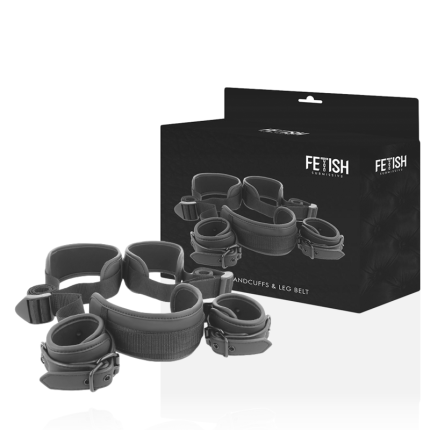 Position mit offenen Beinen und Handschellen mit Neopren-Futter